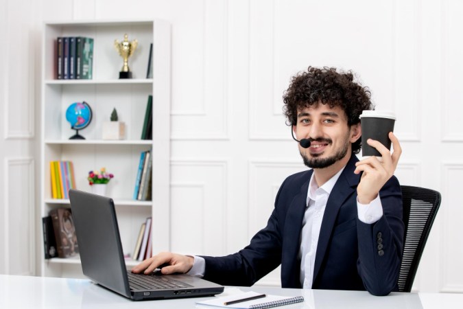 Tips for customer service managers to step up their game 3