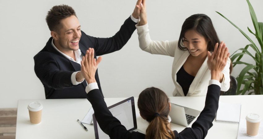 Happy employees equals happy customers 8